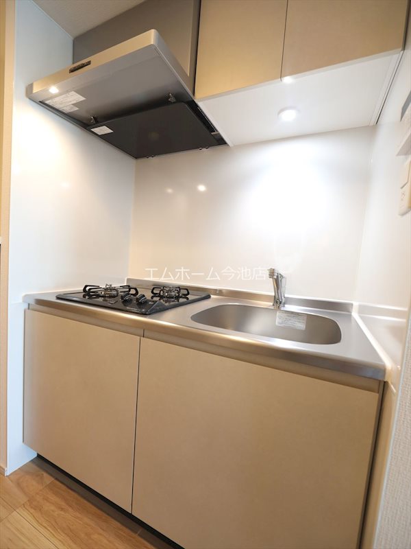 キッチン　システムキッチン（ガス2口コンロ付）