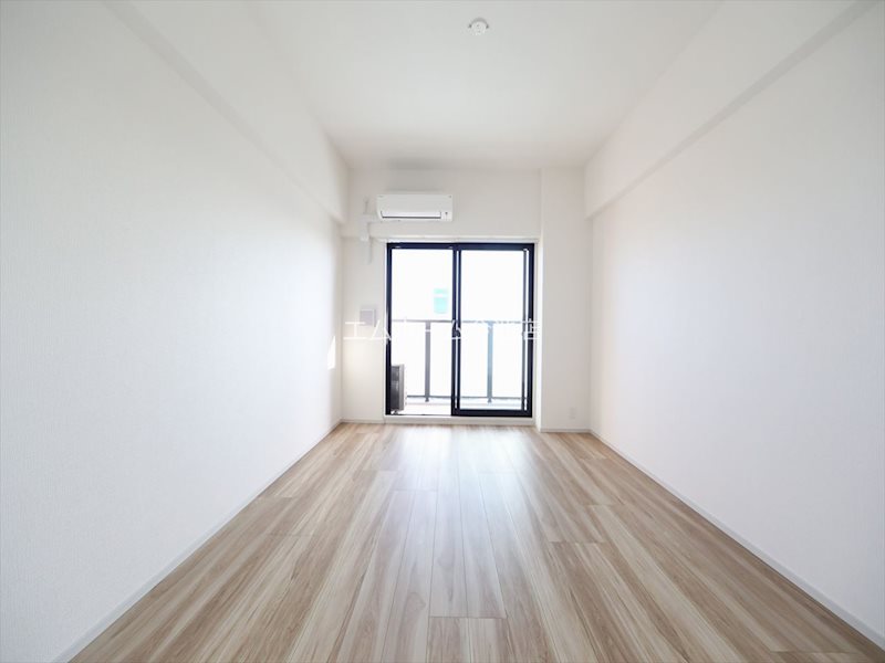 その他部屋・スペース　洋室8.2帖　エアコン付　収納充実　南向バルコニー