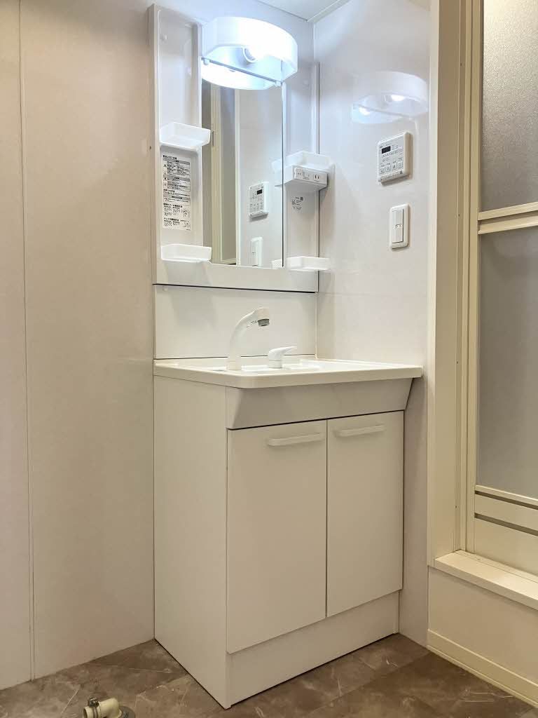 洗面設備　洗面化粧台