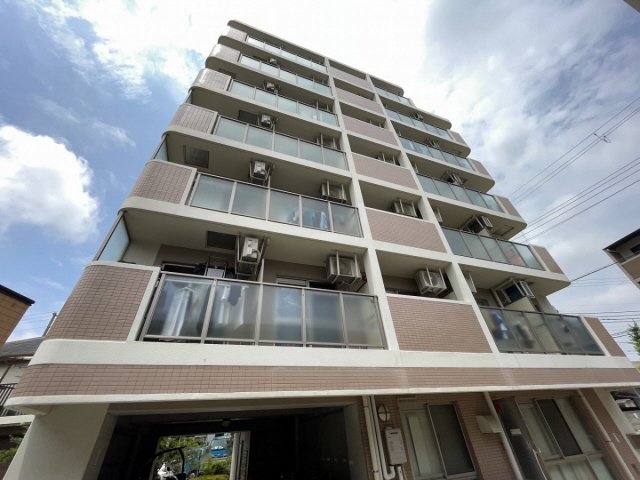 建物外観　落ち着いた雰囲気の外観です