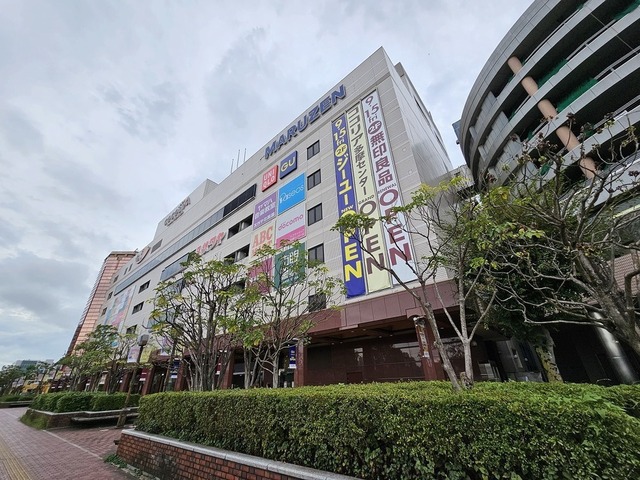 ショッピングセンター　ココリア　多摩センター（ショッピングセンター）まで428m