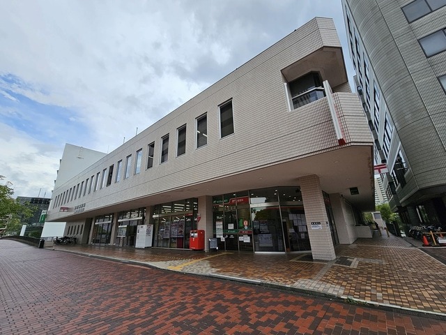 郵便局　多摩郵便局（郵便局）まで71m