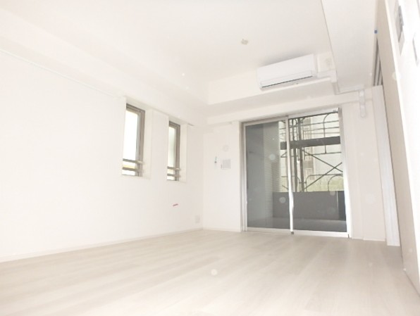 居室・リビング　☆明るい居室☆