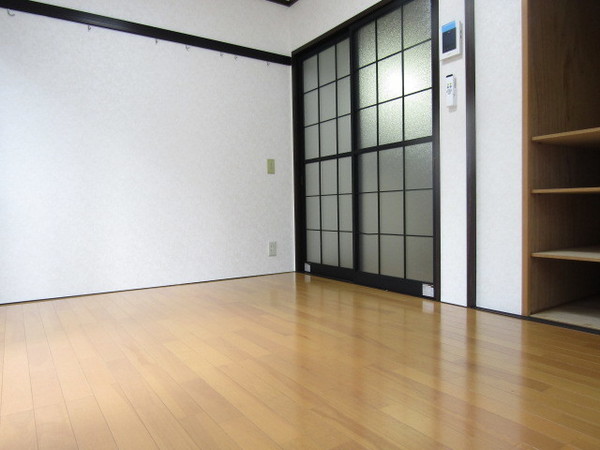 居室・リビング　※写真は２０３号室