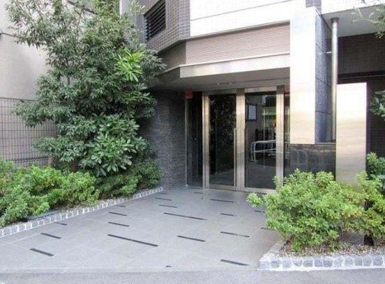 エントランス　建物の内部です