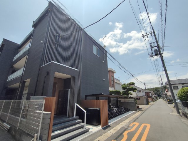 建物外観　★ネット無料★オートロック★都市ガス★南西向き★宅配BOX★