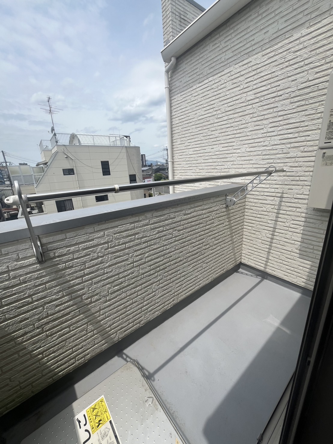 バルコニー　イメージ（302号室の写真　現状優先）