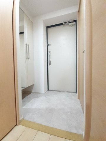 玄関　シンプルで使いやすい玄関です