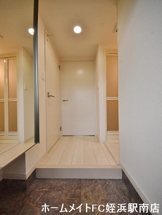 玄関　★天井高下駄箱でスッキリ！★参考写真