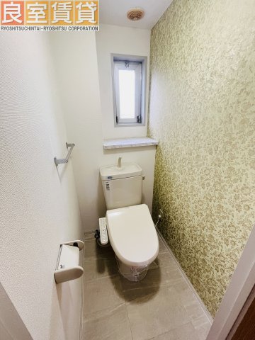 トイレ　※このお写真は同物件の別のお部屋のお写真です。現状優先