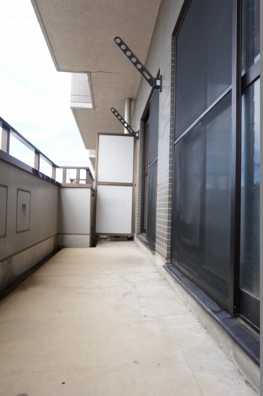 バルコニー　図面と現状に相違がある場合には現状を優先