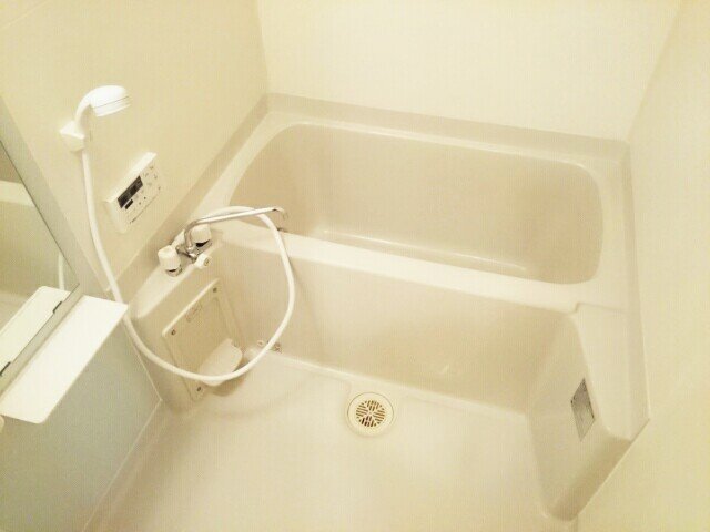 バス・シャワールーム　ゆったり過ごせるお風呂です