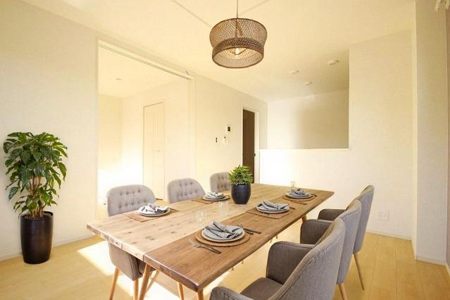 居室・リビング　ＣＧで家具等を配置したもので家具等は含まれません。