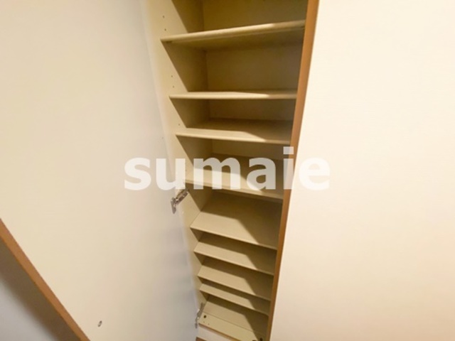 玄関　シューズボックスです☆