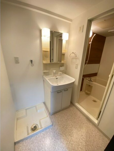 洗面設備　脱衣スペースもあります