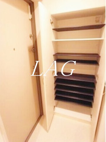 玄関　玄関です。