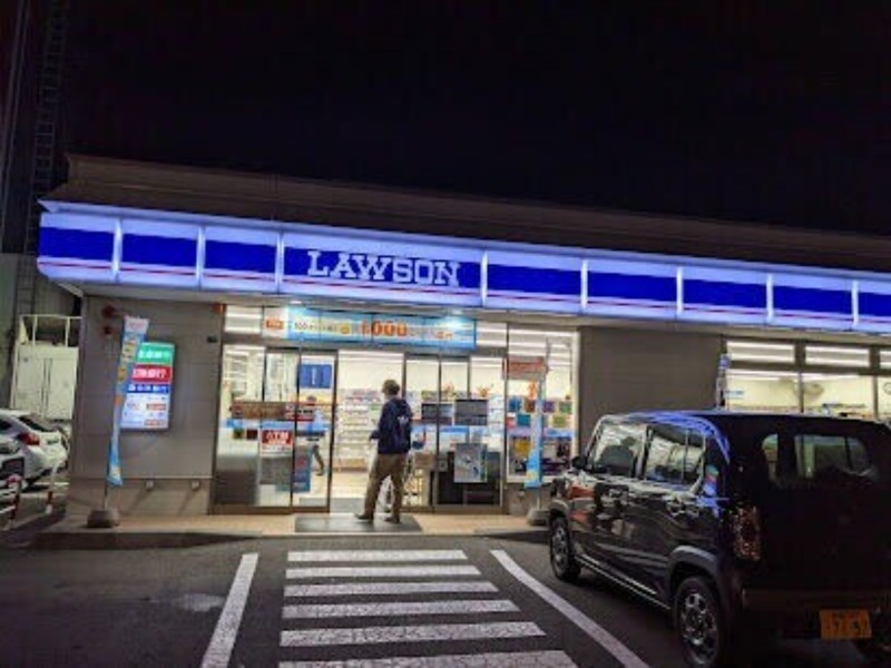 コンビニ　ローソン札幌北27条西七丁目店（コンビニ）まで371m