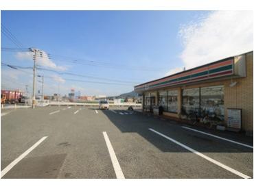 コンビニ　セブンイレブン小倉くさみ店（コンビニ）まで411m
