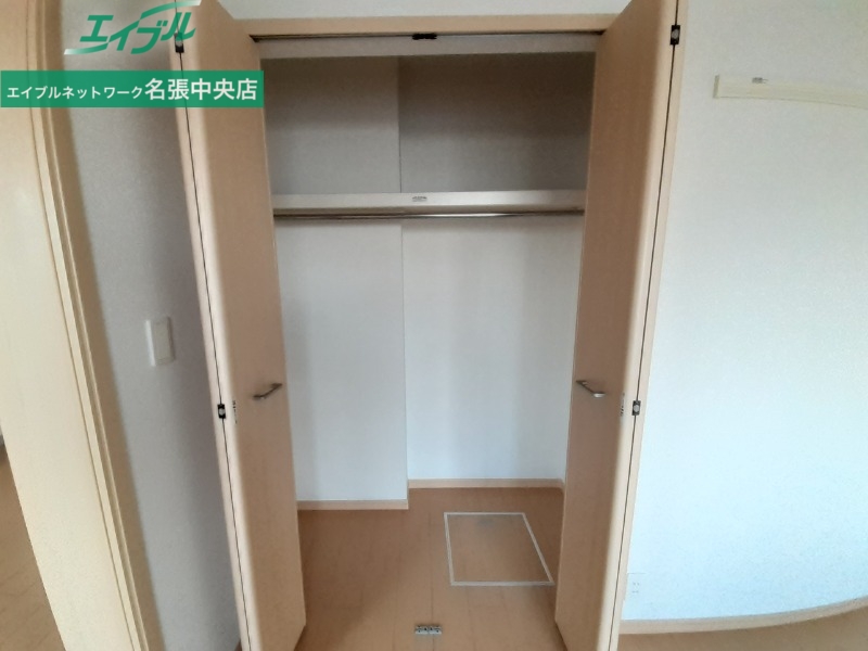 収納　同型参考写真