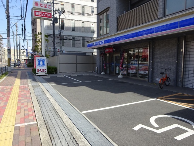 コンビニ　ローソン吹田豊津中学校前店（コンビニ）まで158m