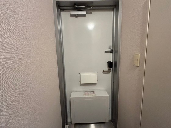 玄関　※別部屋の写真です