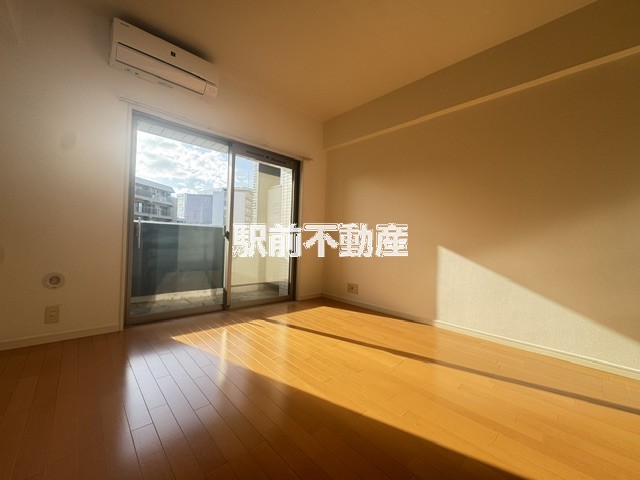 エンクレスト博多IIIの居間写真