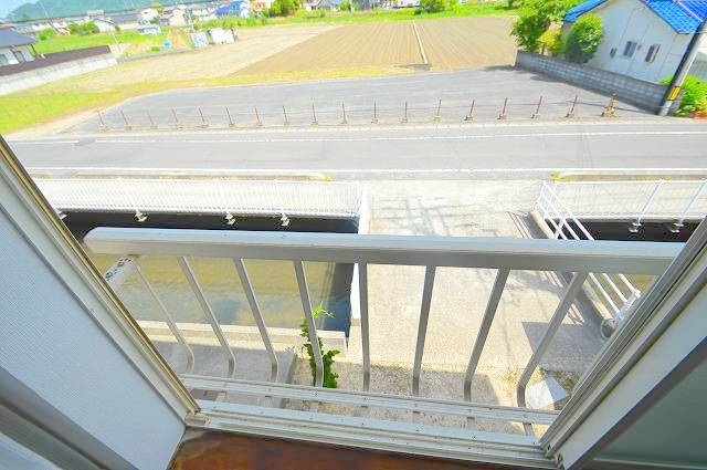 バルコニー　広々使えるバルコニー