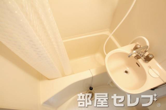 バス・シャワールーム　お風呂でゆったりと。