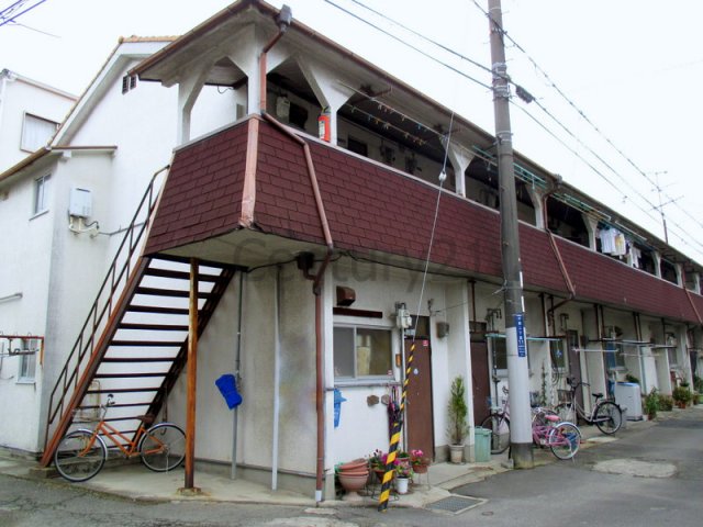兵庫県川西市小花２（アパート）の賃貸物件の外観