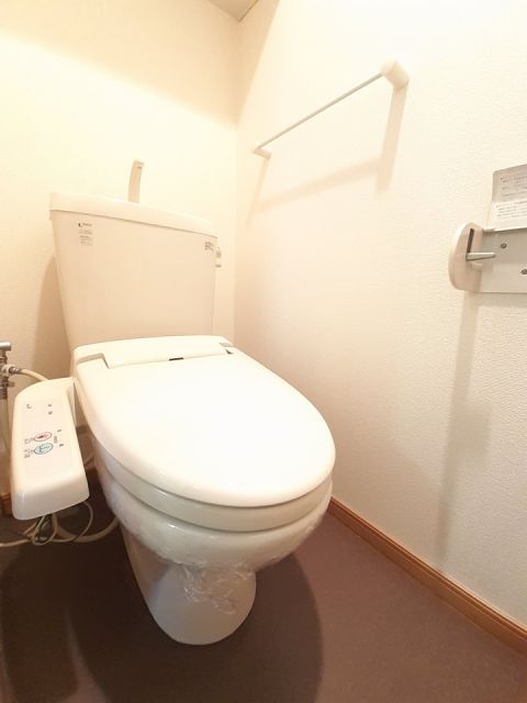 【サンシャインＡのトイレ】