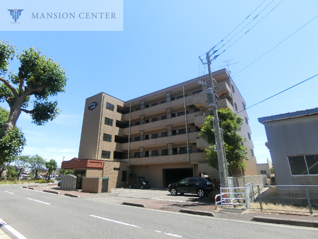 アスティオン東中島の建物外観