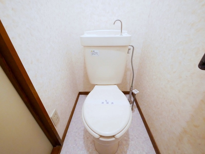 トイレ　※別号室参考写真