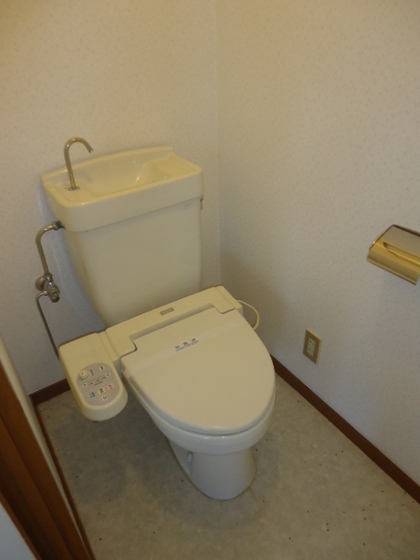 トイレ　※別号室の写真です。