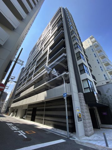 【大阪市西区南堀江のマンションの建物外観】