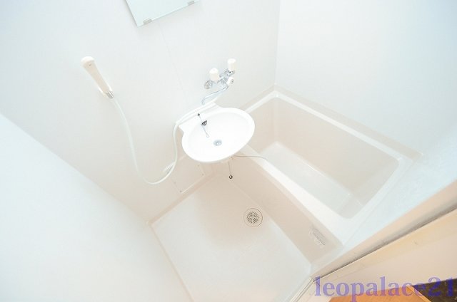 バス・シャワールーム　備品や設備仕様は号室等により異なります現地をご確認下さい。