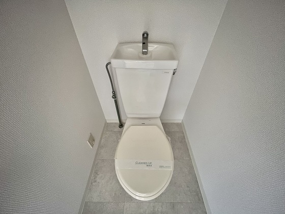 トイレ　※別部屋の写真です