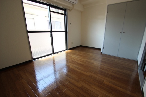 居室・リビング　※別部屋の写真です