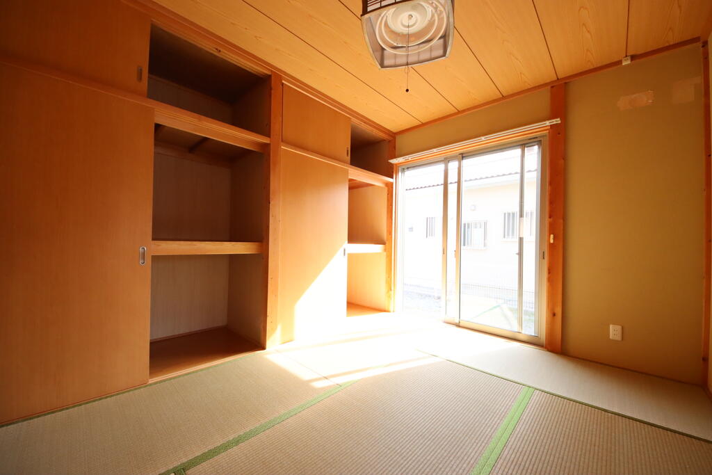 その他部屋・スペース　収納たっぷりの和室