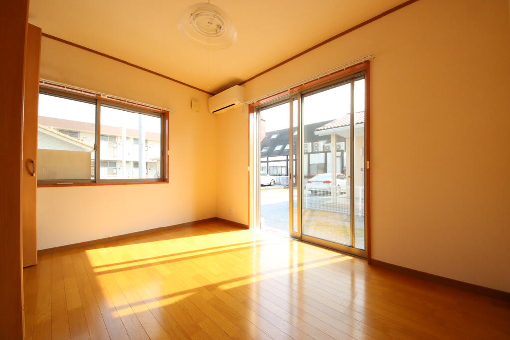 その他　東南の洋室