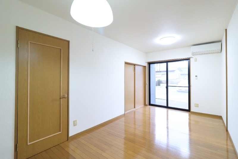 居室・リビング　図面と現状に相違がある場合には現状を優先