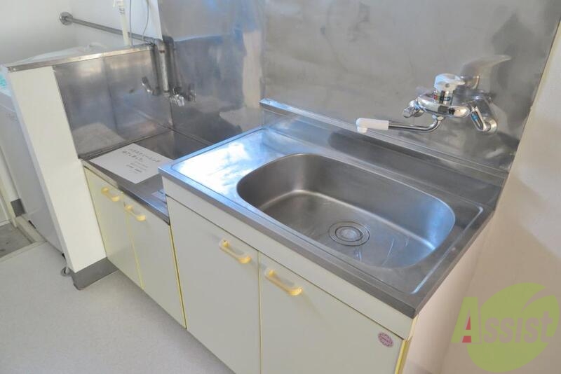 キッチン　白いキッチンは清潔感がありますね。