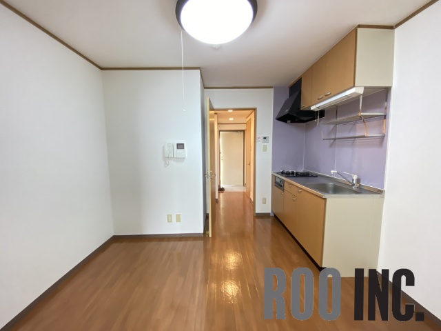 居室・リビング　写真は反転のお部屋です