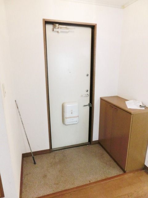 玄関　シューズＢＯＸ付です。