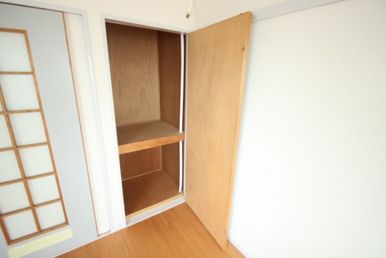 収納　※別部屋の写真です