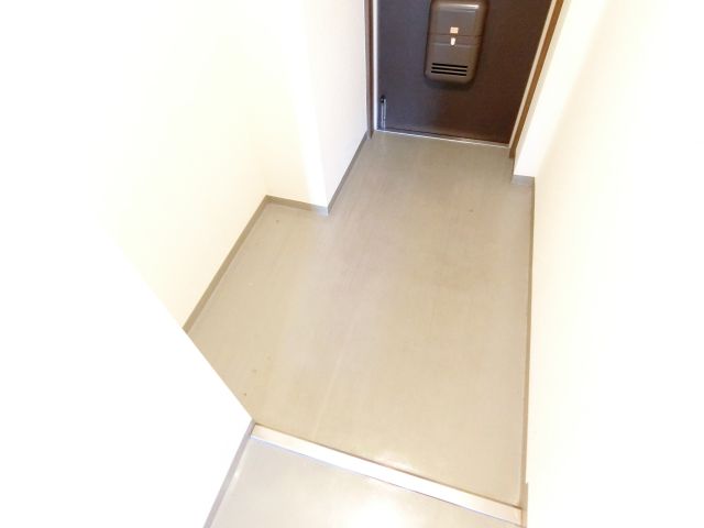 玄関　同マンション別部屋