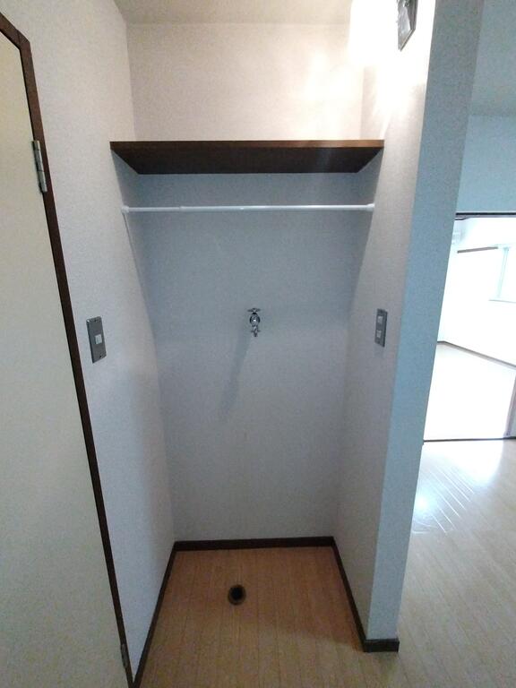 その他設備　洗濯機置場