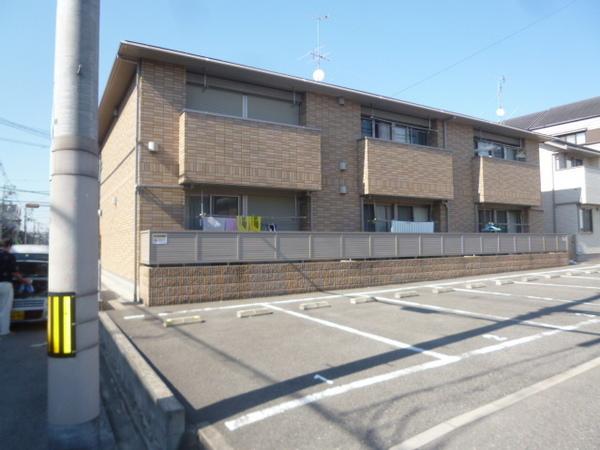 建物外観　お洒落な外観ですよ！