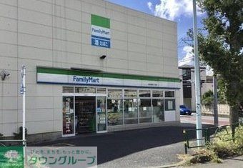 コンビニ　ファミリーマート大田新蒲田二丁目店（コンビニ）まで220m