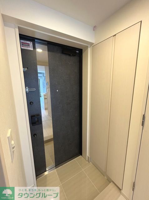 玄関　※写真は同タイプ住戸です。