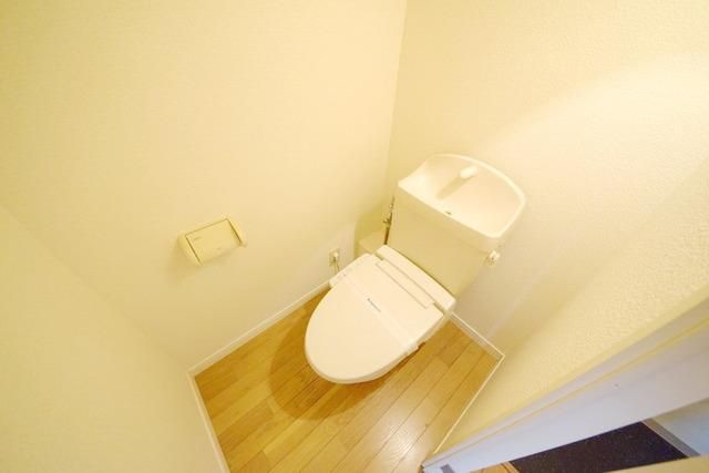 トイレ　★洗浄便座付きトイレスペースです★
